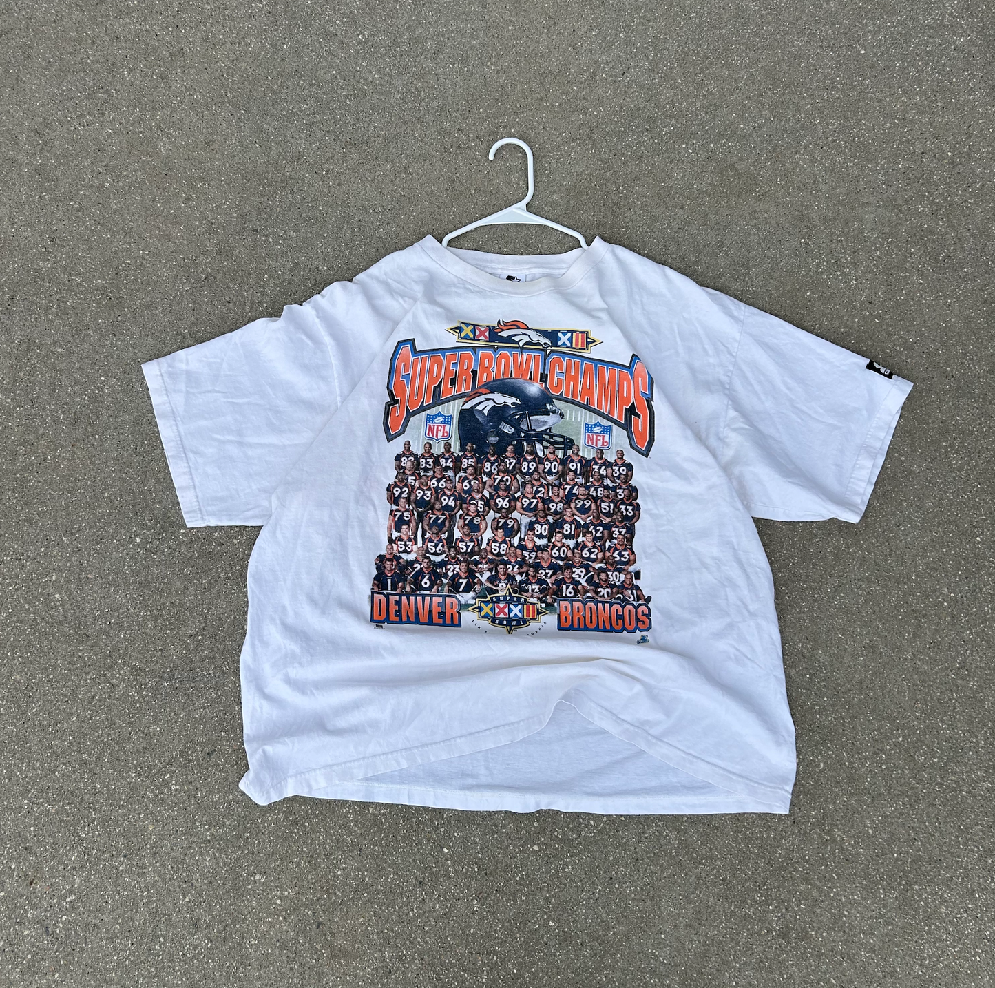 Vintage NFL Football Graphic Tee - XL