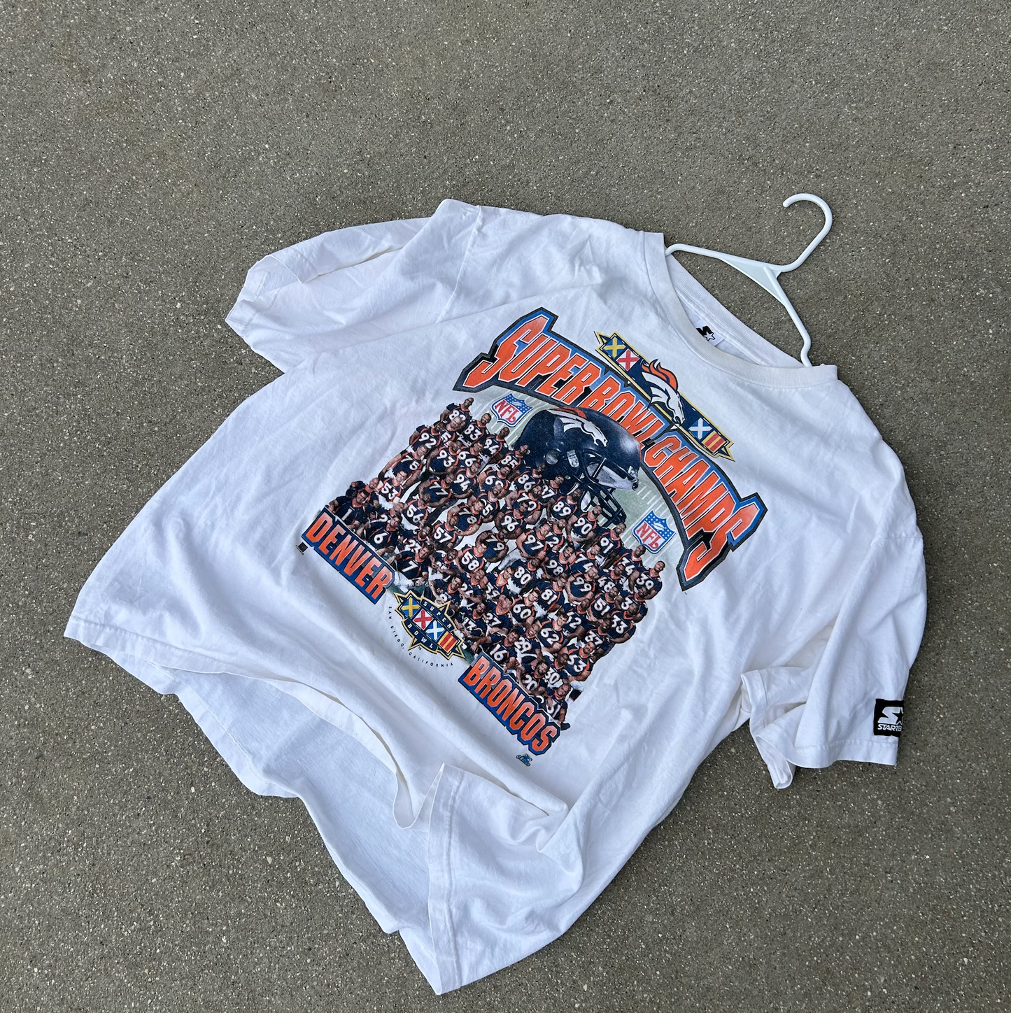 Vintage NFL Football Graphic Tee - XL