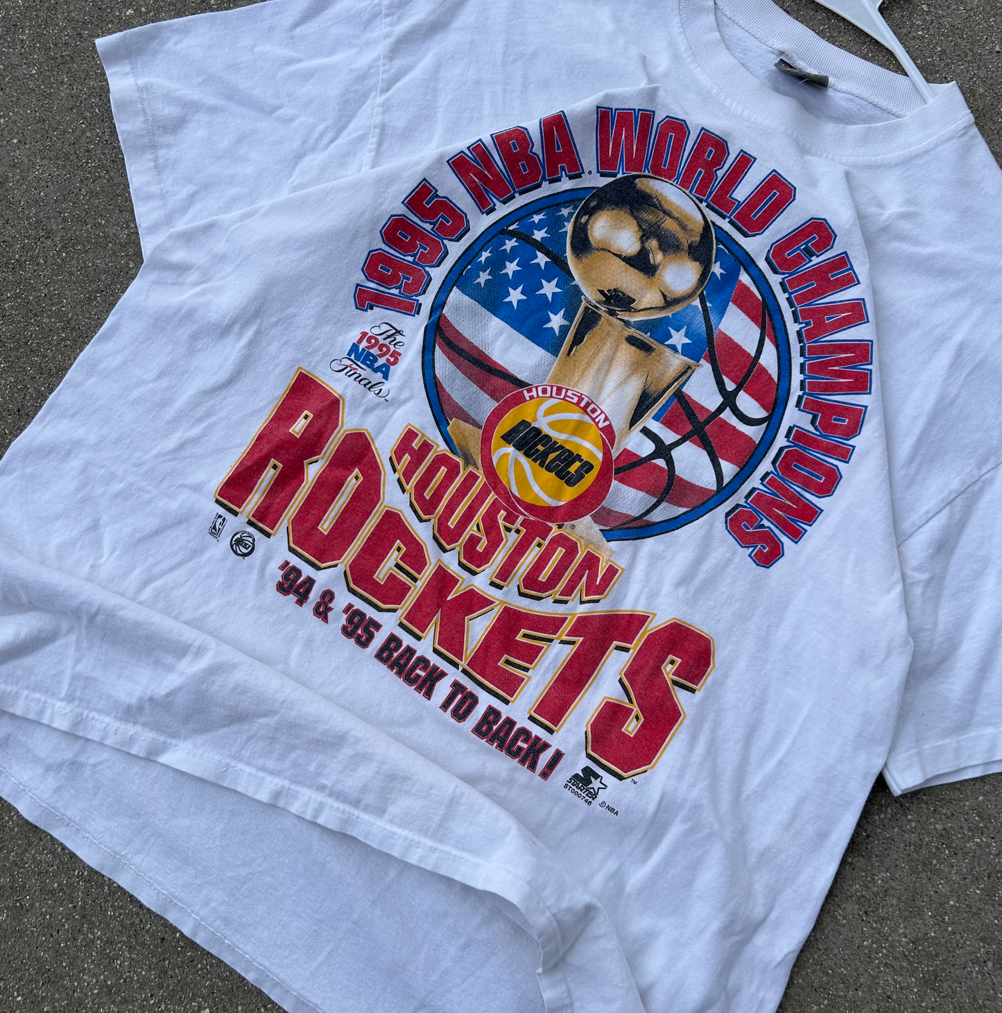Vintage NBA World Champions Graphic Tee - XL