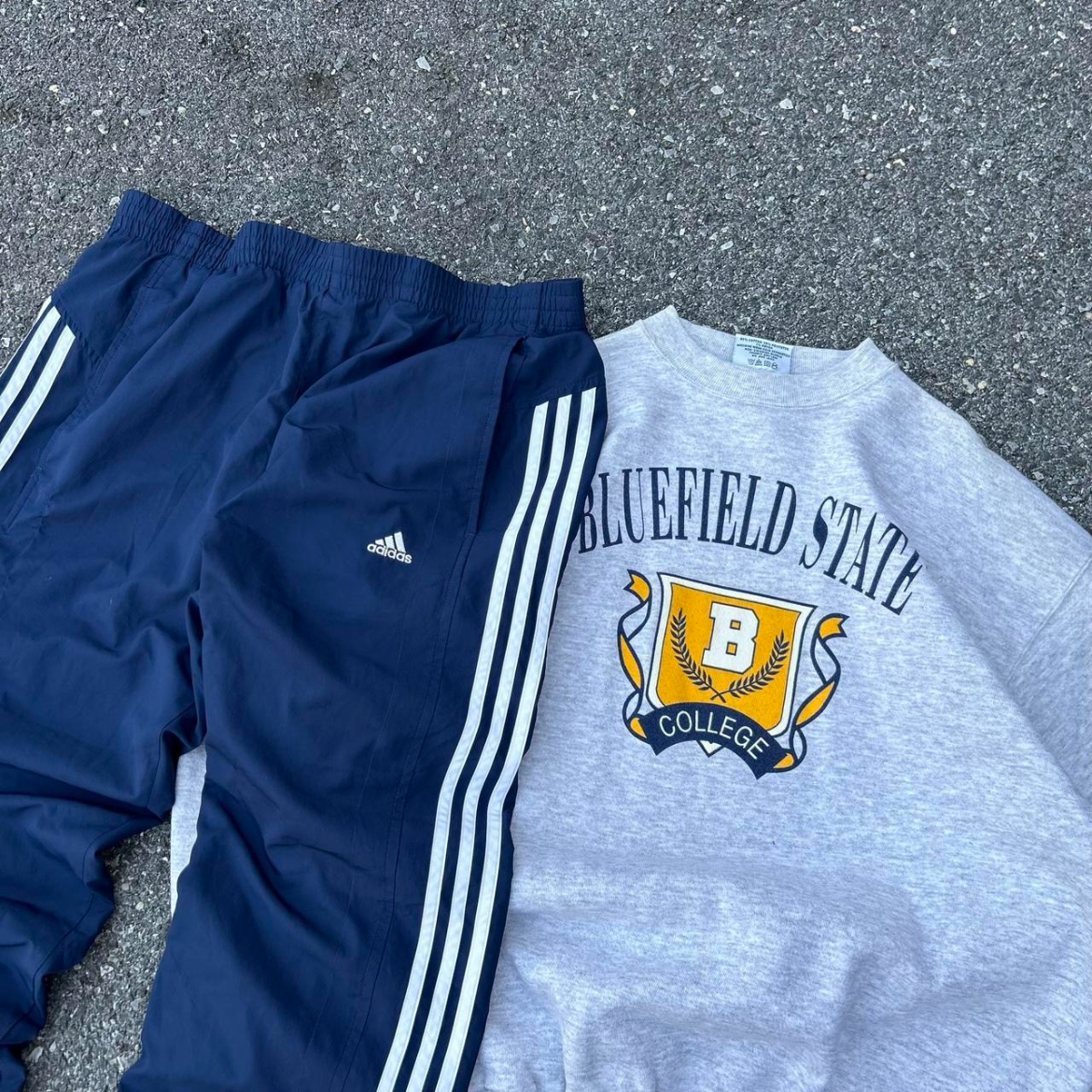 Vintage Grey College Sweatshirt - XL